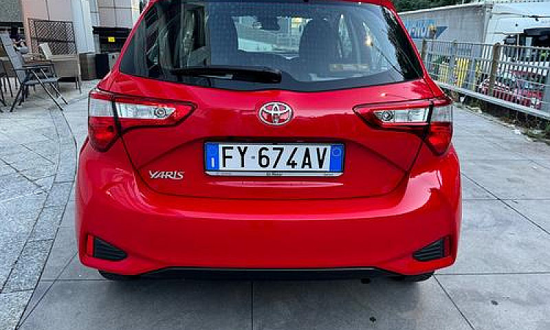 Toyota Yaris 1.0 Neo...