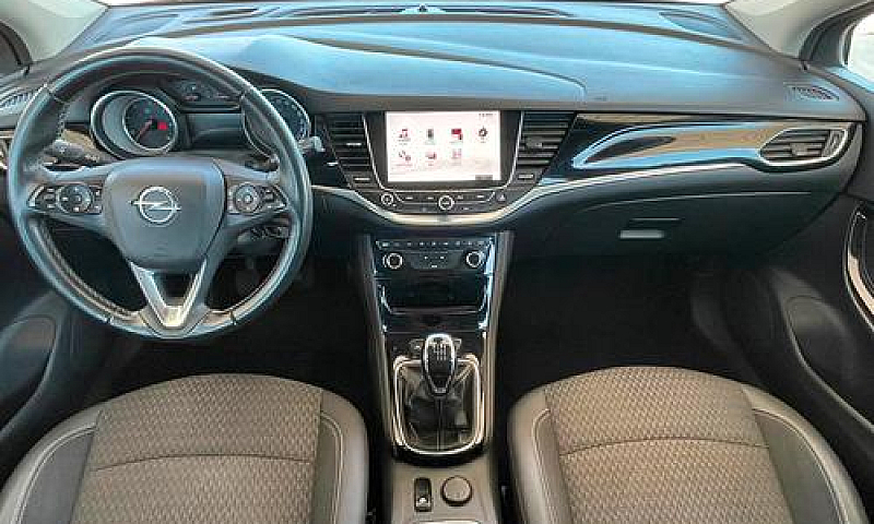 Opel Astra Sports To...