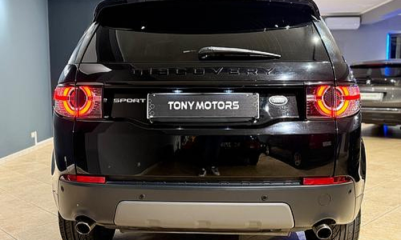 Land Rover Discovery...