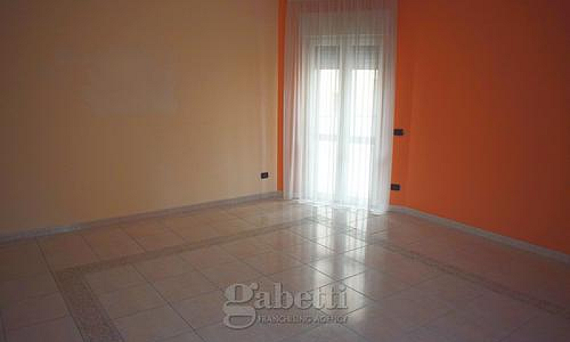 Appartamento Con Qua...