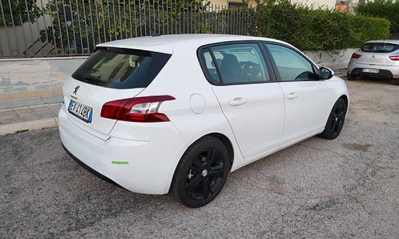 Peugeot 308...