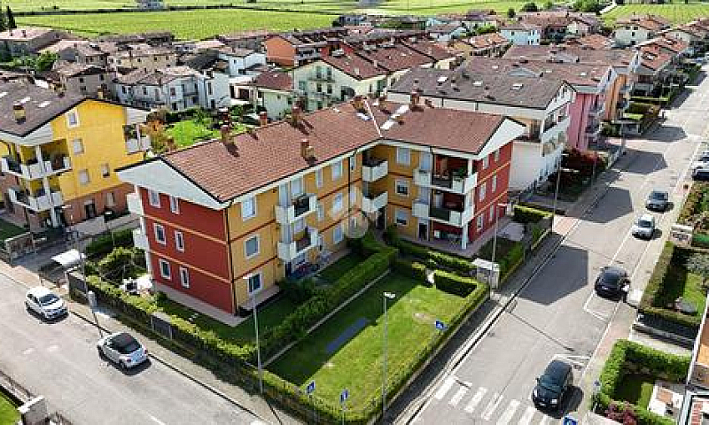 3 Locali A Lavagno...