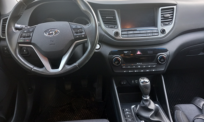 Hyndai Tucson 1.7 X ...