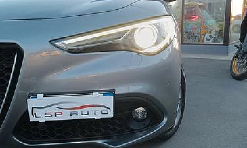 Alfa Romeo Stelvio 2...