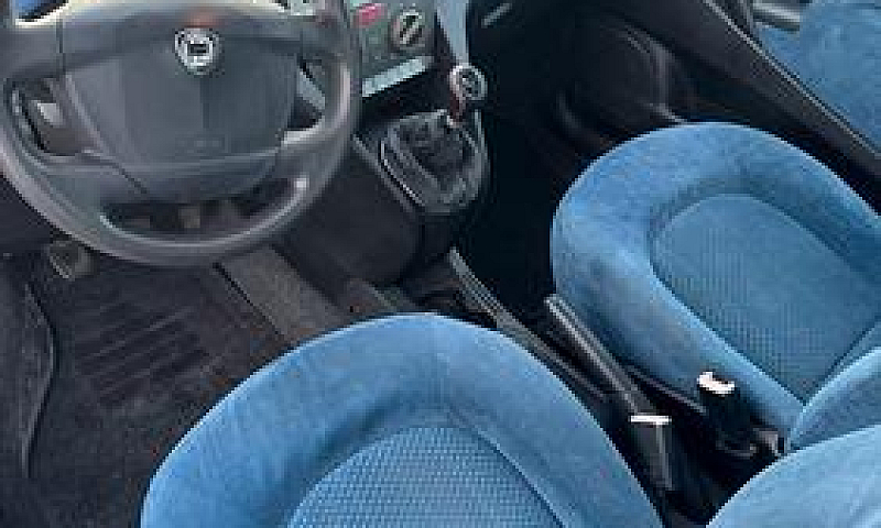 Lancia Ypsilon...