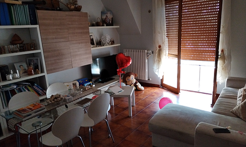 Ampio Appartamento V...