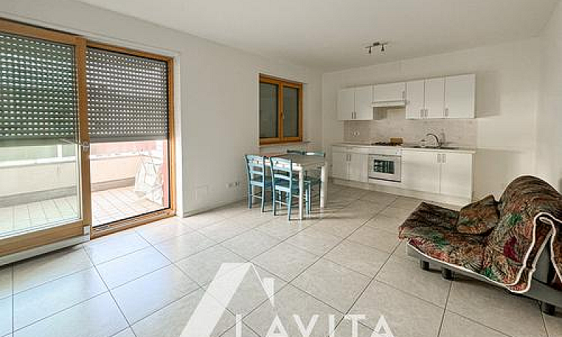 Monolocale Con Balco...