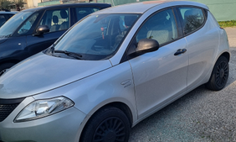 Lancia Ypsilon 2021...