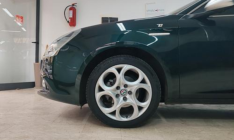 Alfa Romeo Giulietta...