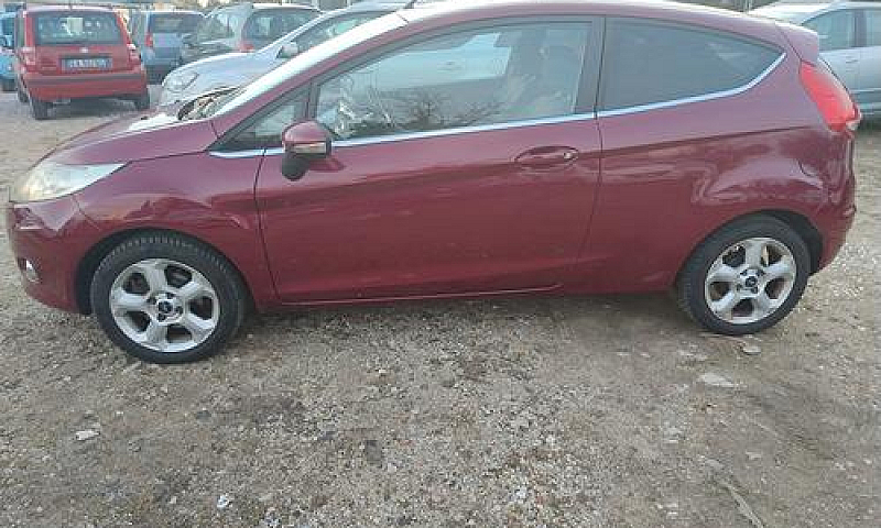 Ford Fiesta 1.2 82Cv...