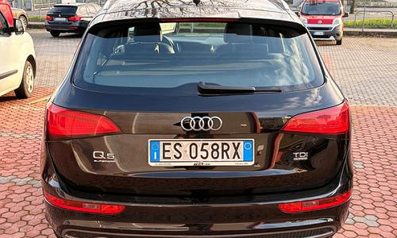 Audi Q5 2.0 Tdi S-Li...
