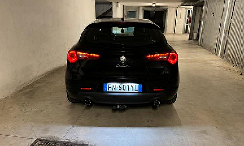 Alfa Romeo Giulietta...