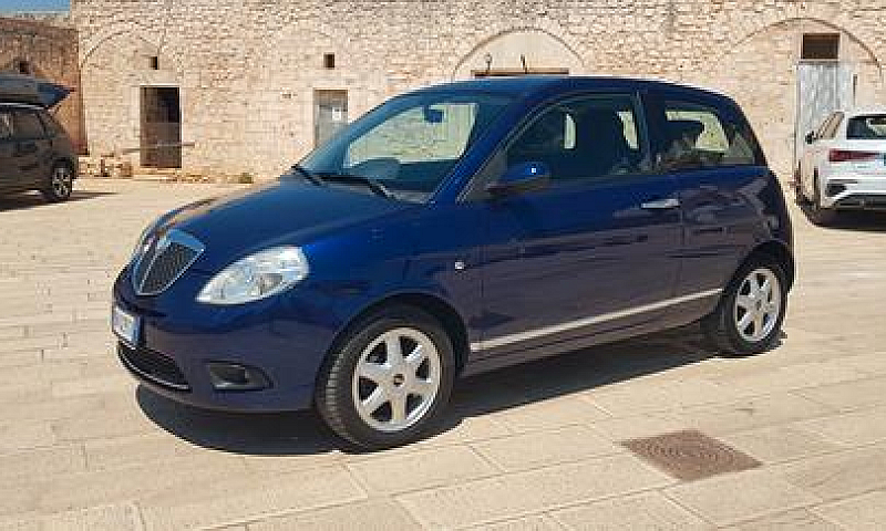 Lancia Ypsilon 1.3 M...
