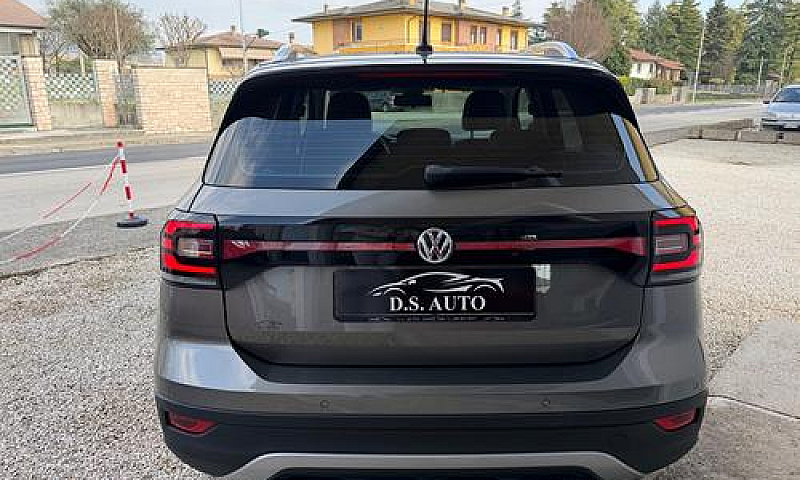 Volkswagen T-Cross 1...