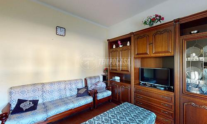 Porzione Di Casa Con...