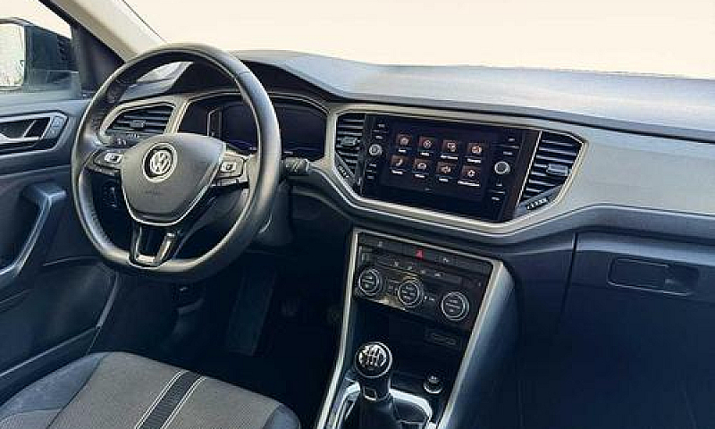 Volkswagen T-Roc 1.0...