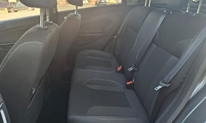 Ford Fiesta 1.5 Tdci...