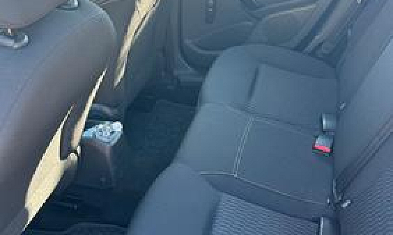 Peugeot 208 Hdi- 1.6...
