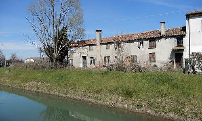 Villa A Schiera A Ro...