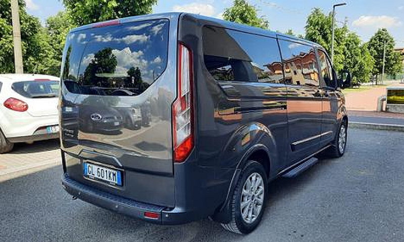 Ford Tourneo Custom ...