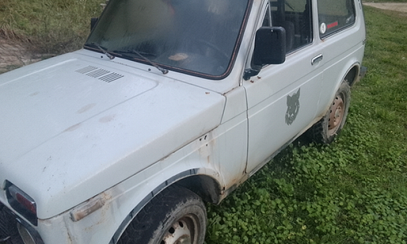 Lada Niva 1600...