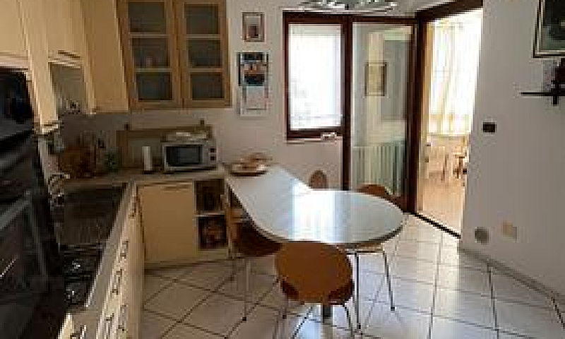 Appartamento 2º Pian...