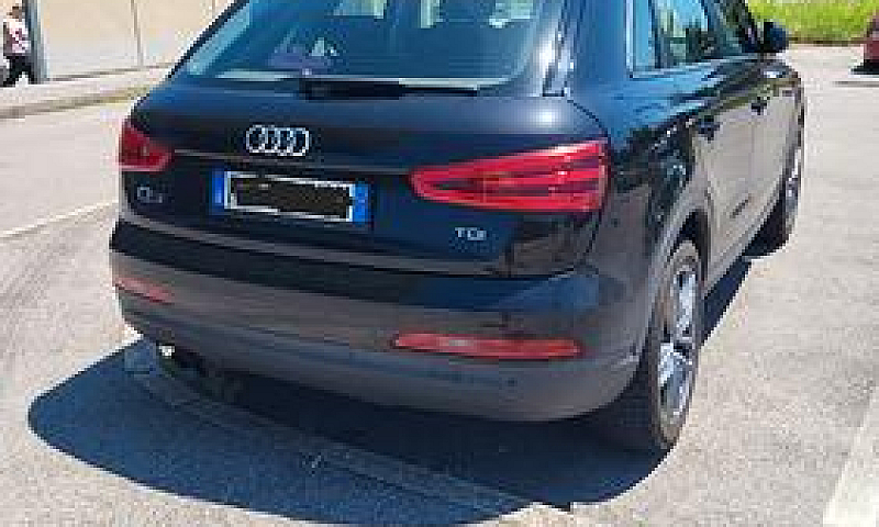 Audi Q3 ...