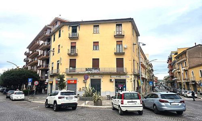 Piazza Bissolati...