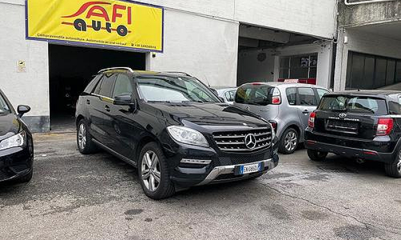 Mercedes-Benz Ml 250...