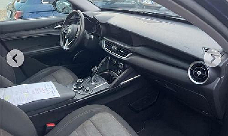 Alfa Romeo Stelvio 2...