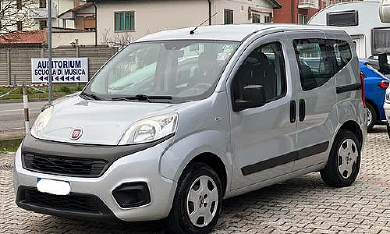 Fiat Qubo 1.3 Mjt 80...