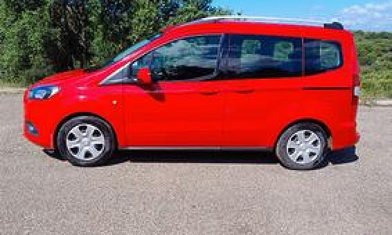 Ford Turneo Courier...