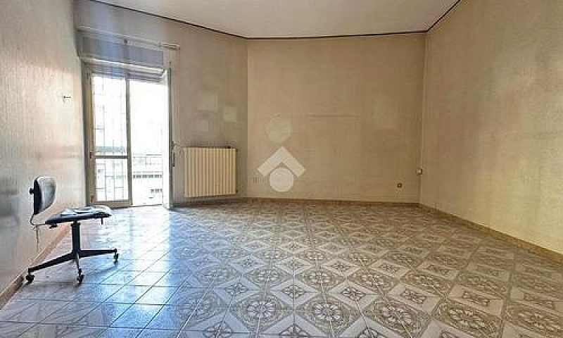 3 Locali A Foggia...