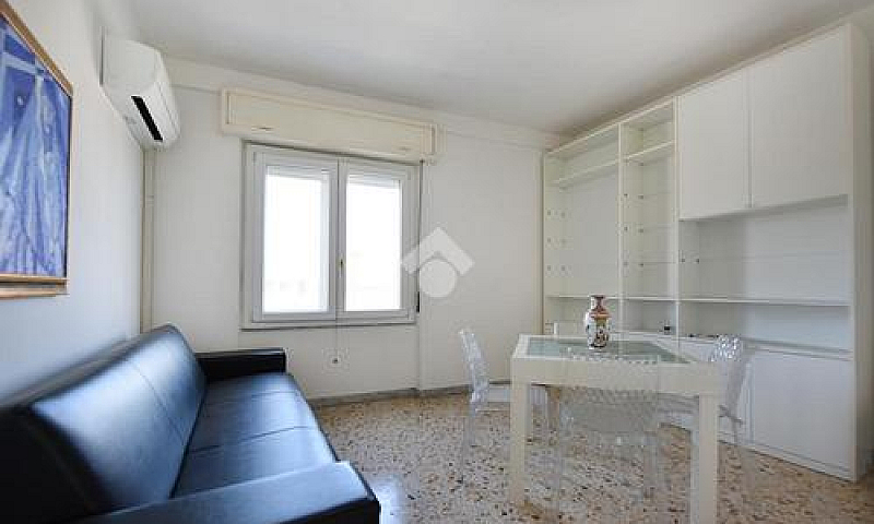 4 Locali A Cagliari...