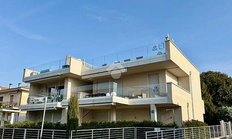 3 Locali A Bardolino...