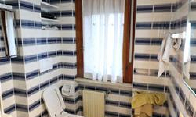 3 Locali A Cagliari...