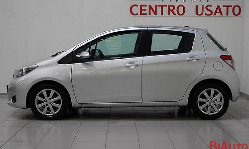 Toyota Yaris 1.4 D-4...