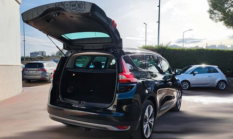 Renault Grand Scenic...