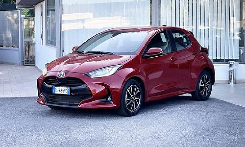 Toyota Yaris 1.5 Hyb...