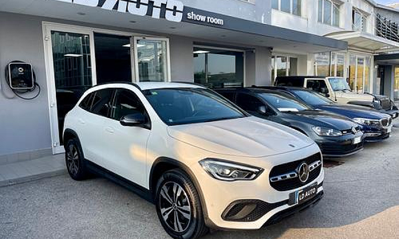 Mercedes-Benz Gla 20...
