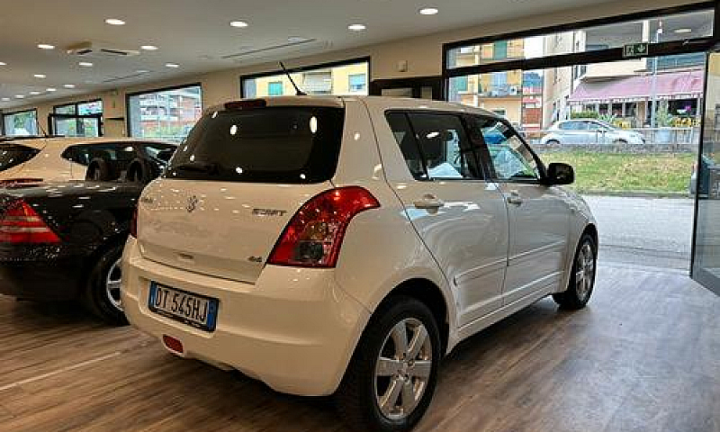 Suzuki Swift 1.3 4X4...
