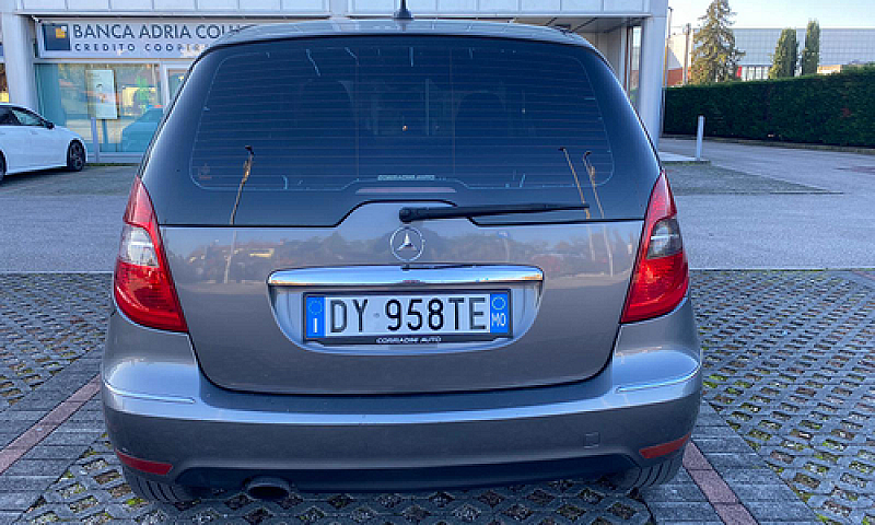 Mercedes A150...