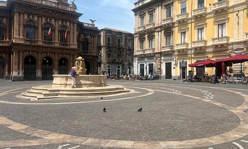 Piazza Teatro Massim...