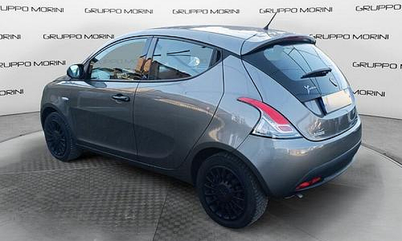 Lancia Ypsilon 1.2 6...