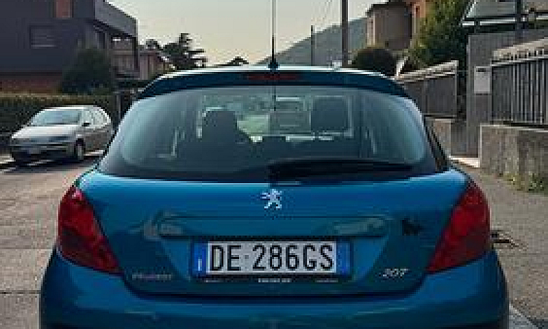 Peugeot 207 1.4 Benz...