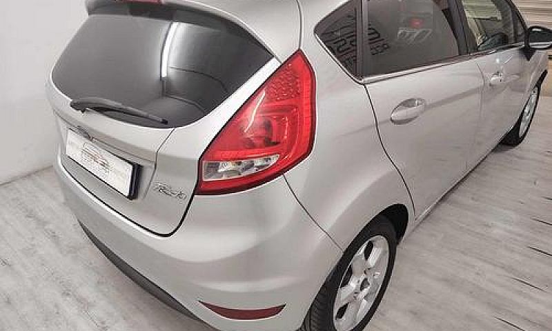 Ford Fiesta 1.2 82 C...