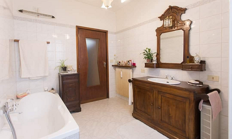 Casa Semi Indipenden...