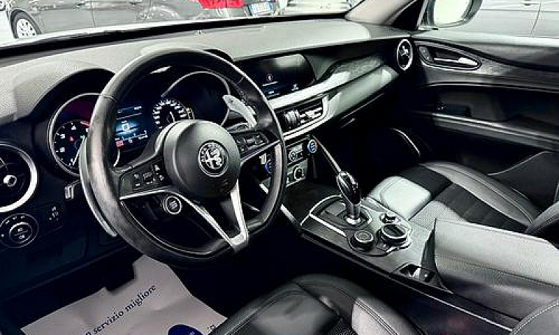 Alfa Romeo Stelvio 2...