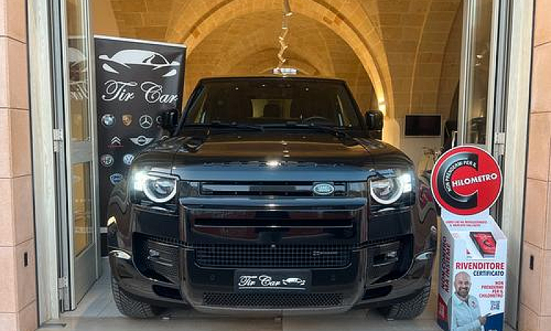 Land Rover Defender ...