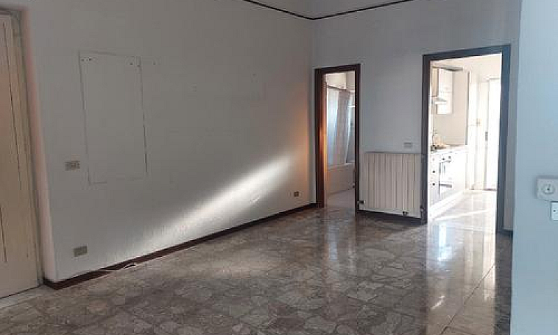 Taranto-Via Cavallot...